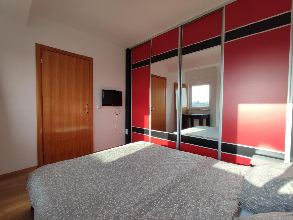 Appartamento Apartman Ana Bosanska Gradiska Esterno foto